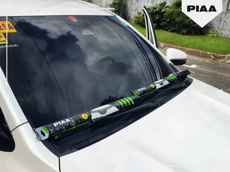 Nguyên nhân cần gạt mưa ô tô bị kêu và cách khắc phục